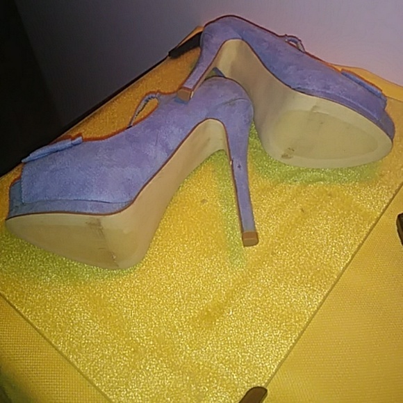 Ladies Shoes (heels) - Picture 3 of 4